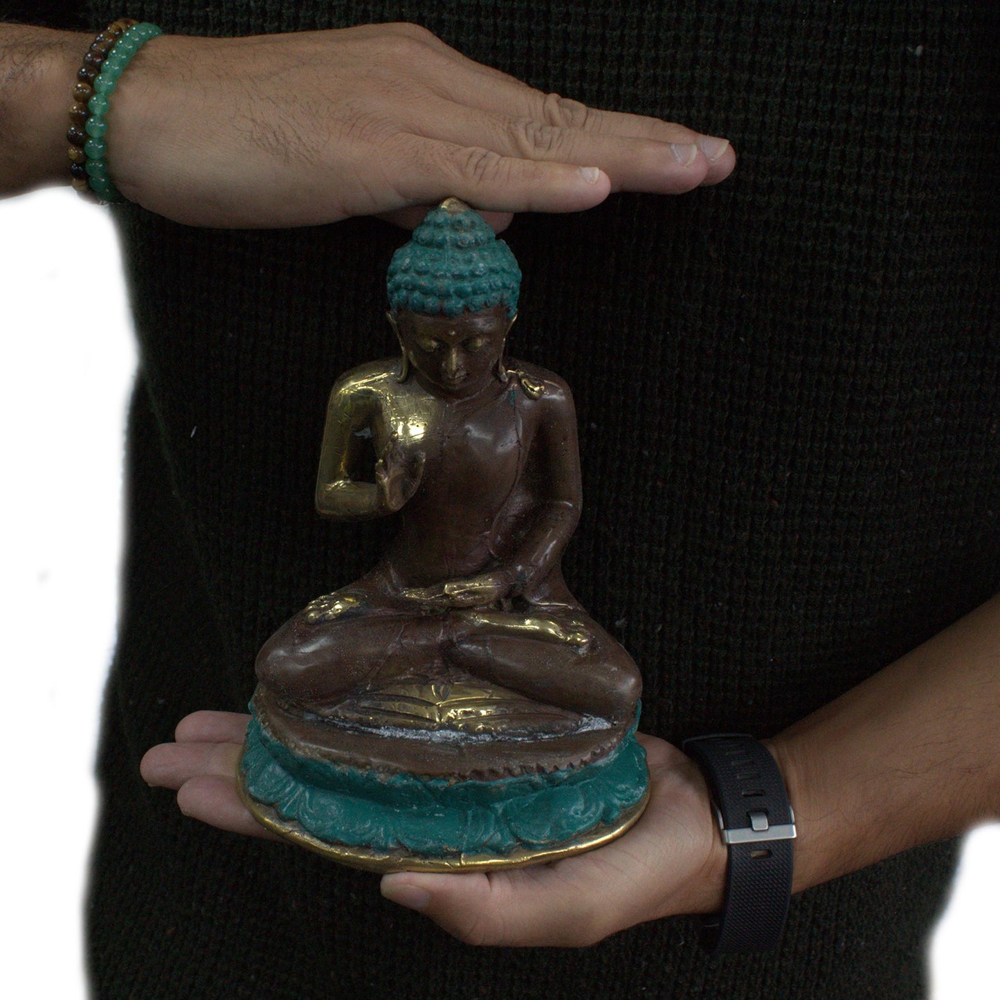 Großer sitzender Buddha