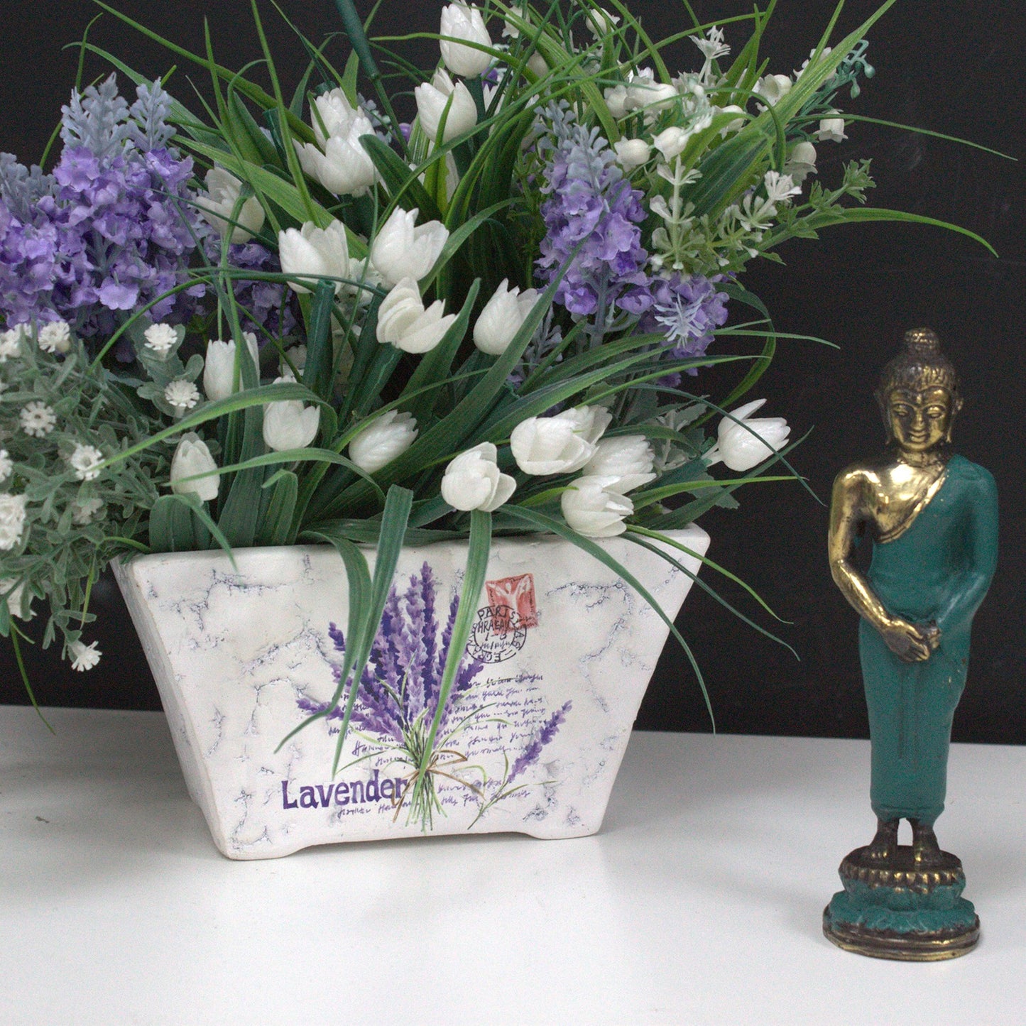 Mittlerer stehender Buddha