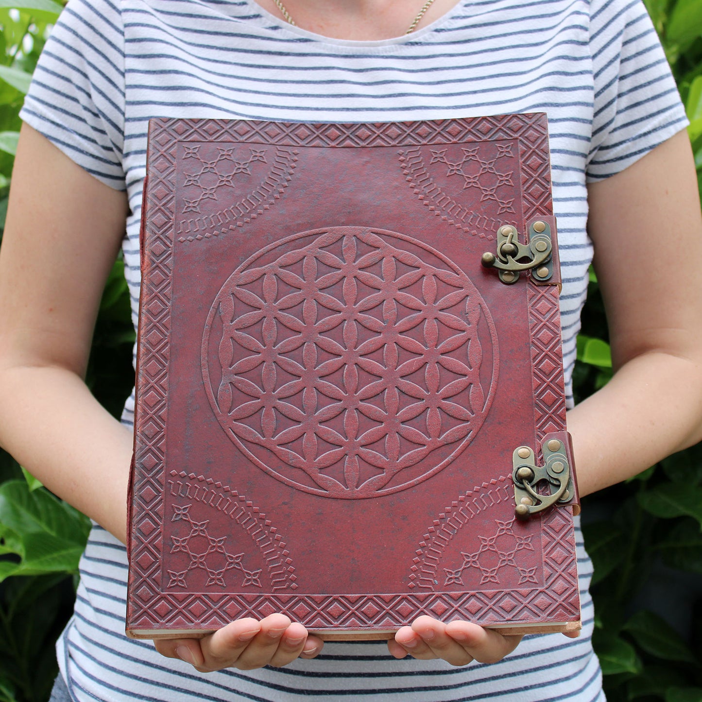 Riesiges Lederbuch „Blume des Lebens“ 10x13 (200 Seiten)