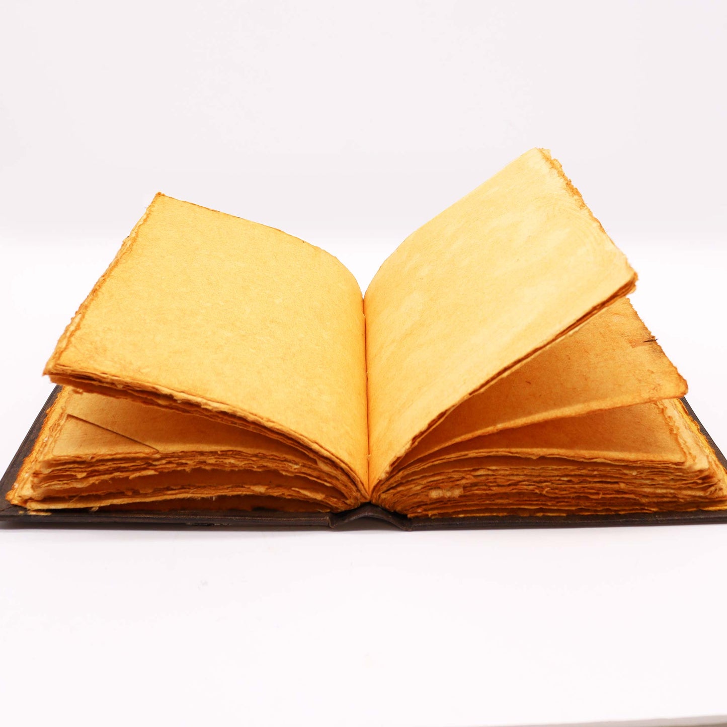 Heafty Brown Tan Buch – Zink Dreifachmond-Dekor – 200 Büttenrandseiten – 26 x 18 cm