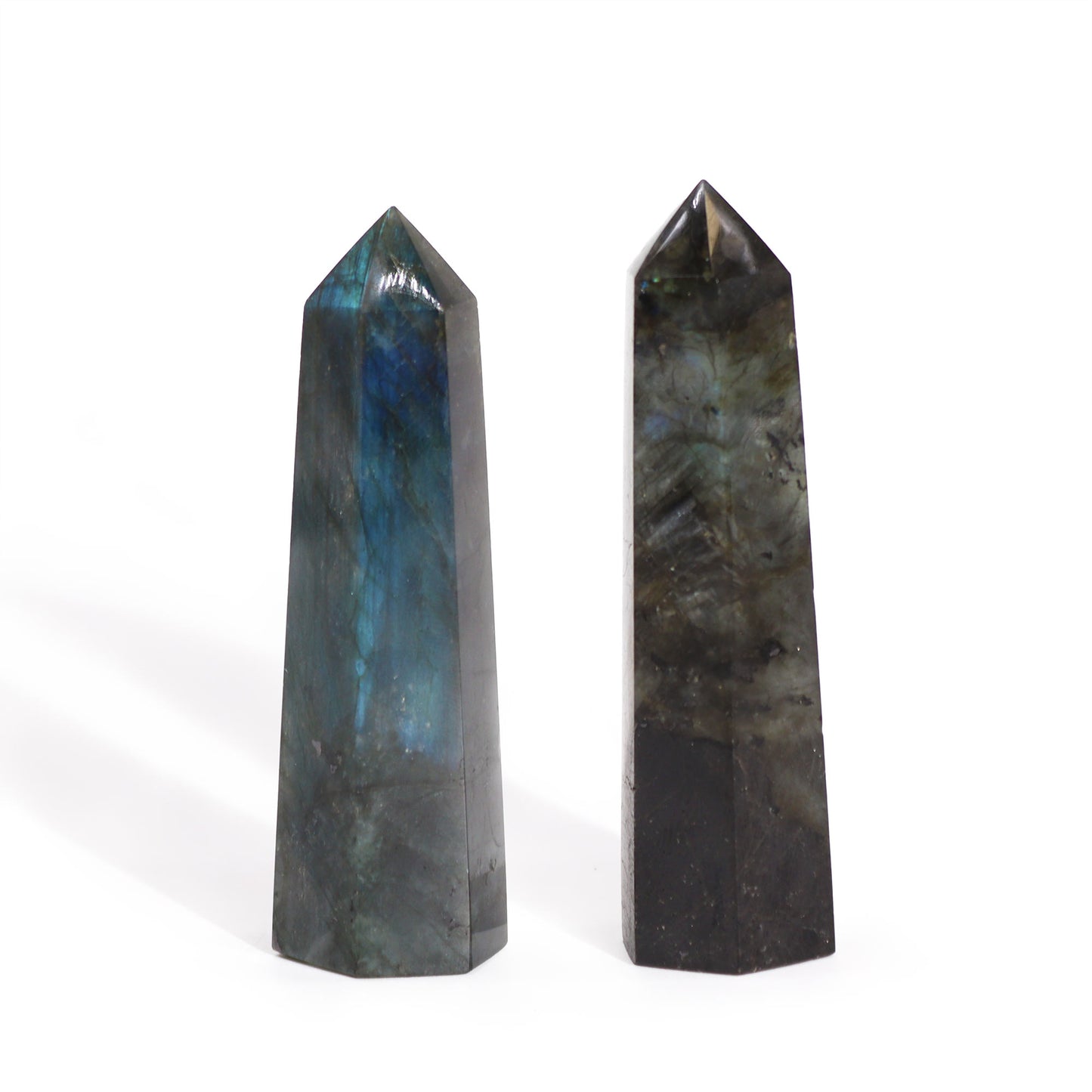 Madagaskar-Labradorit-Spitze (ca. 50–65 g, 100 x 28 mm)