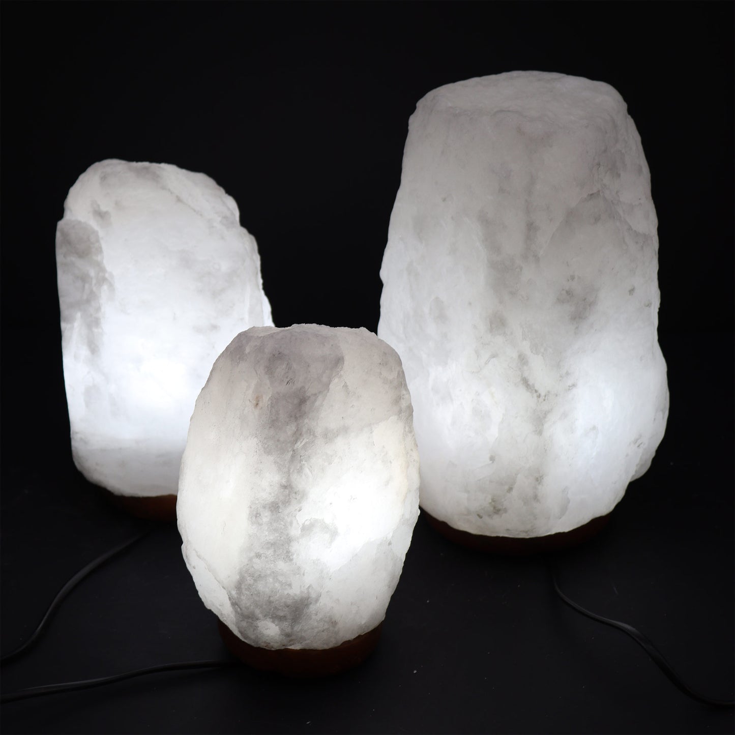 Himalaya-Salzlampe aus Kristallsteinen – mit Sockel, ca. 3–5 kg