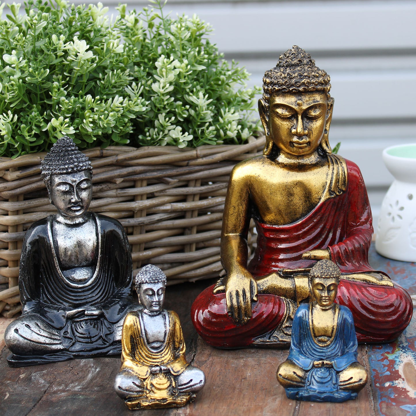 Roter und goldener Buddha – Mittelgroß