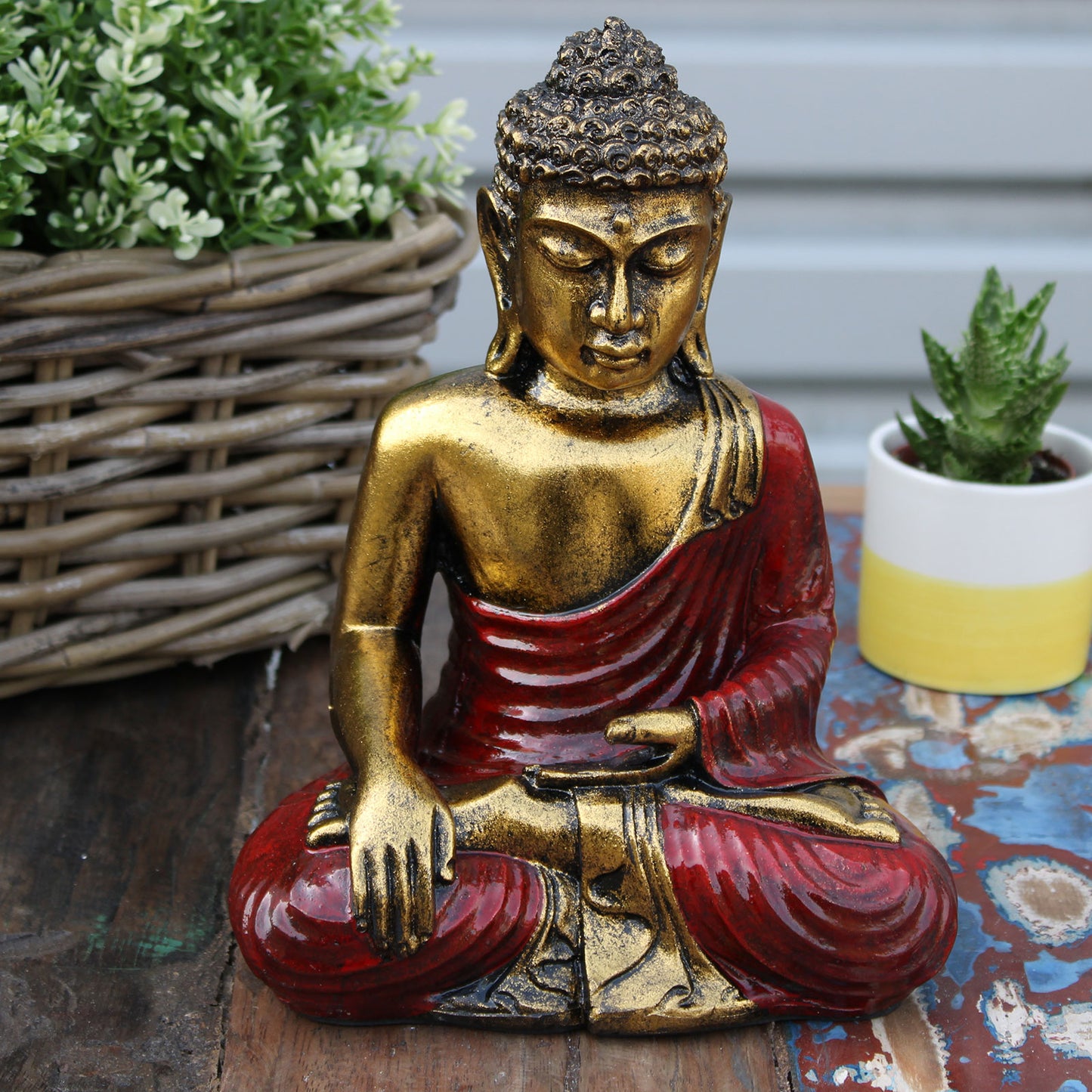 Roter und goldener Buddha - Groß