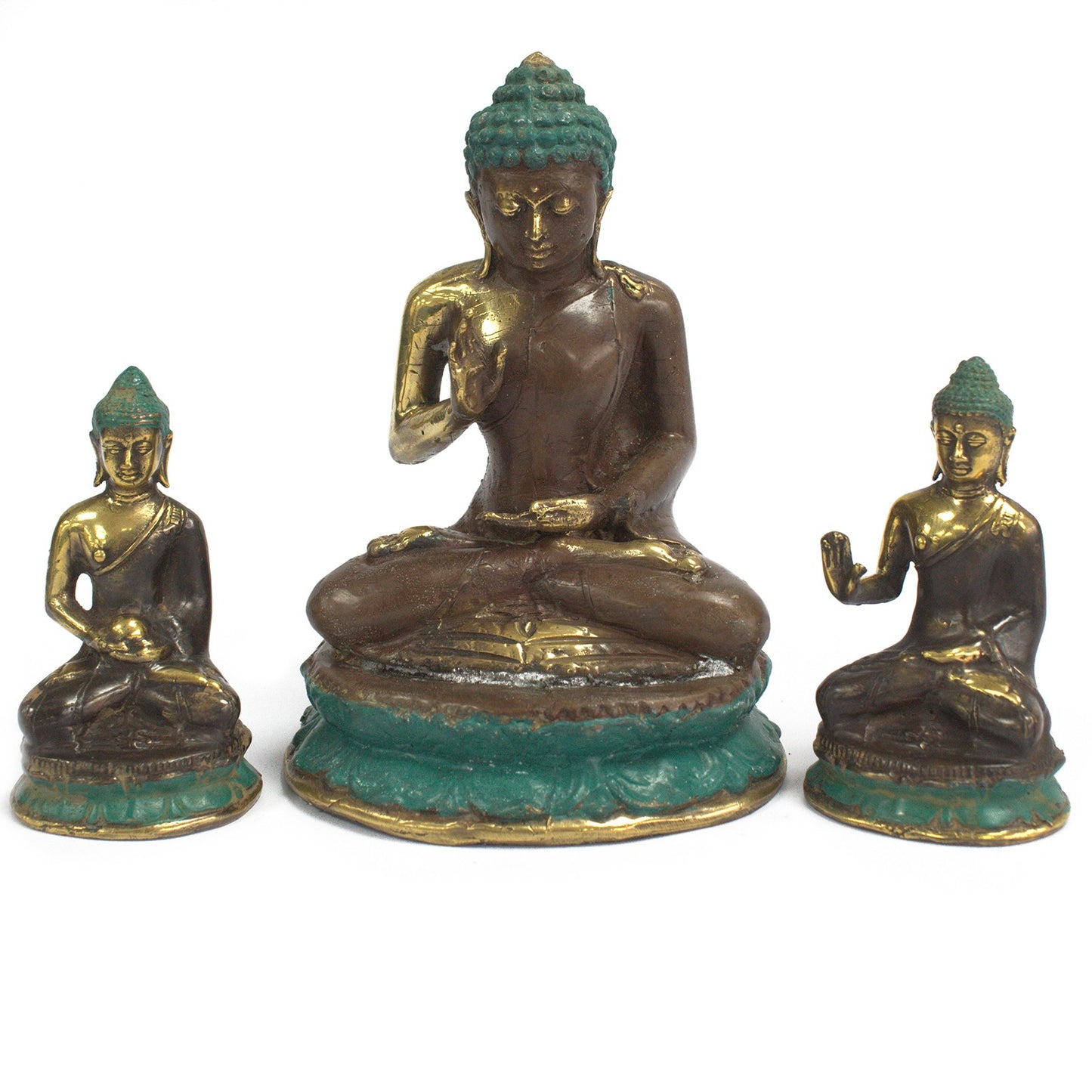 Großer sitzender Buddha