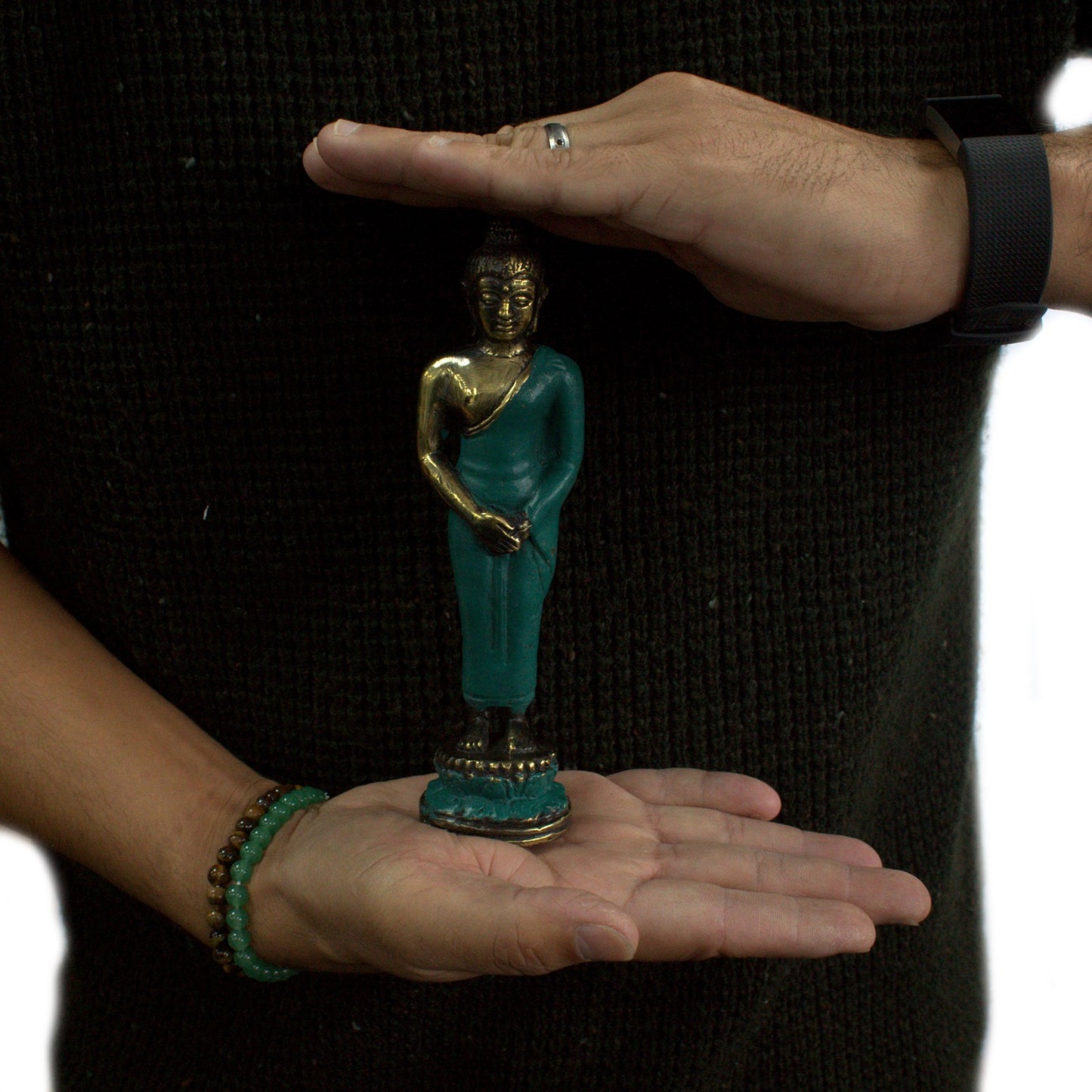 Mittlerer stehender Buddha