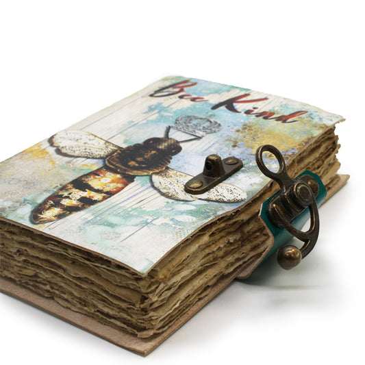 Leder-Notizbuch „Bee Kind“ mit Büttenrand (7x5 Zoll)