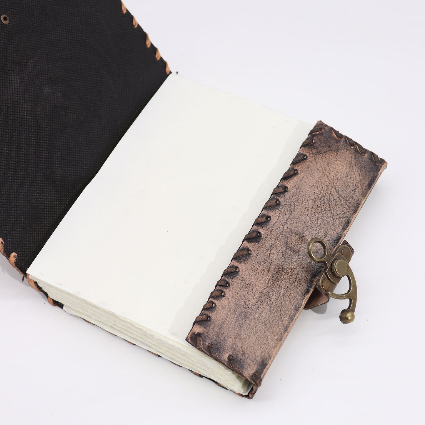 Braunes Buch – Dekor „Böser Blick“ – 160 Seiten mit Büttenrand – 20 x 15 cm