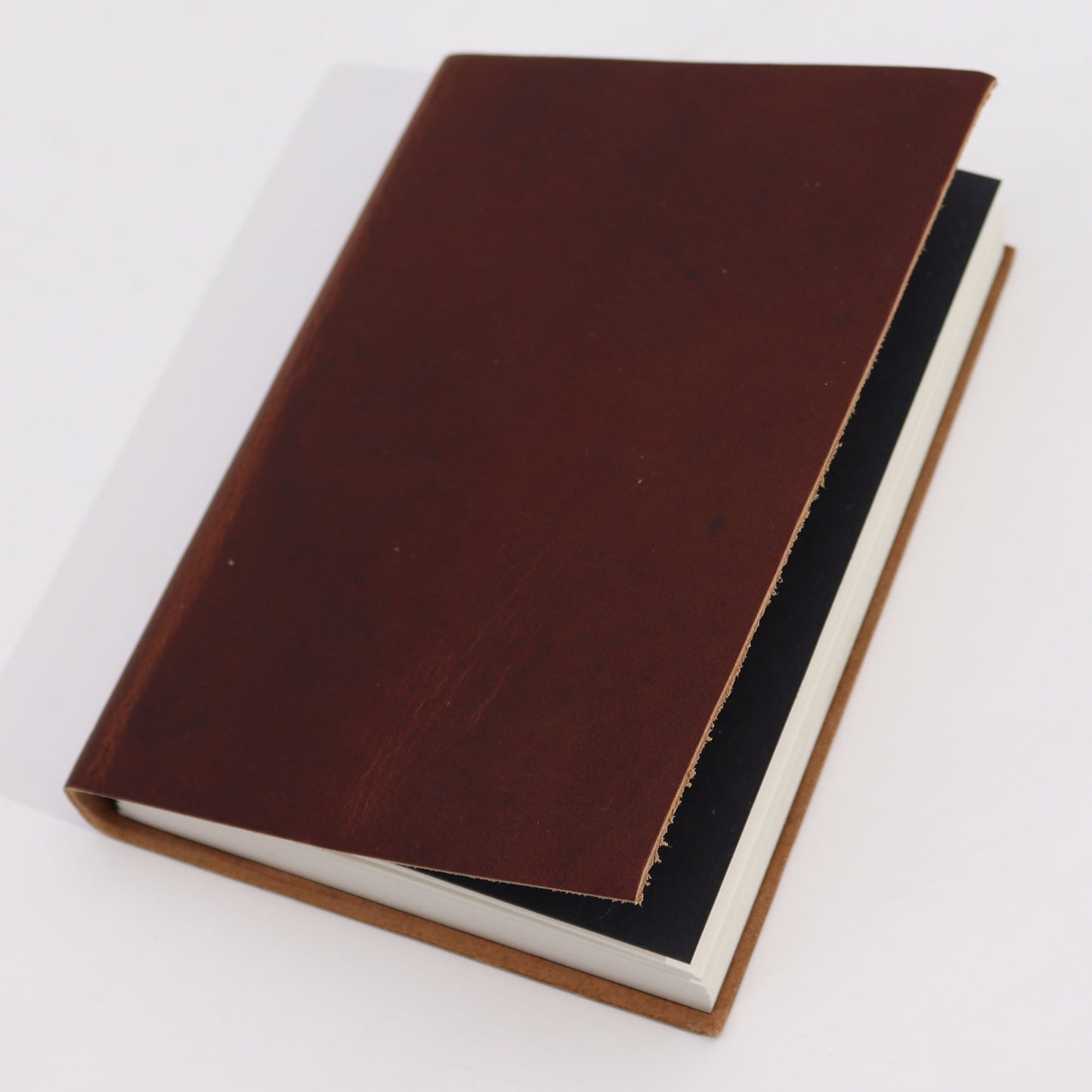 Tägliches Notizbuch in mittlerem Dunkelbraun – 100 linierte Seiten – 18 x 13 cm