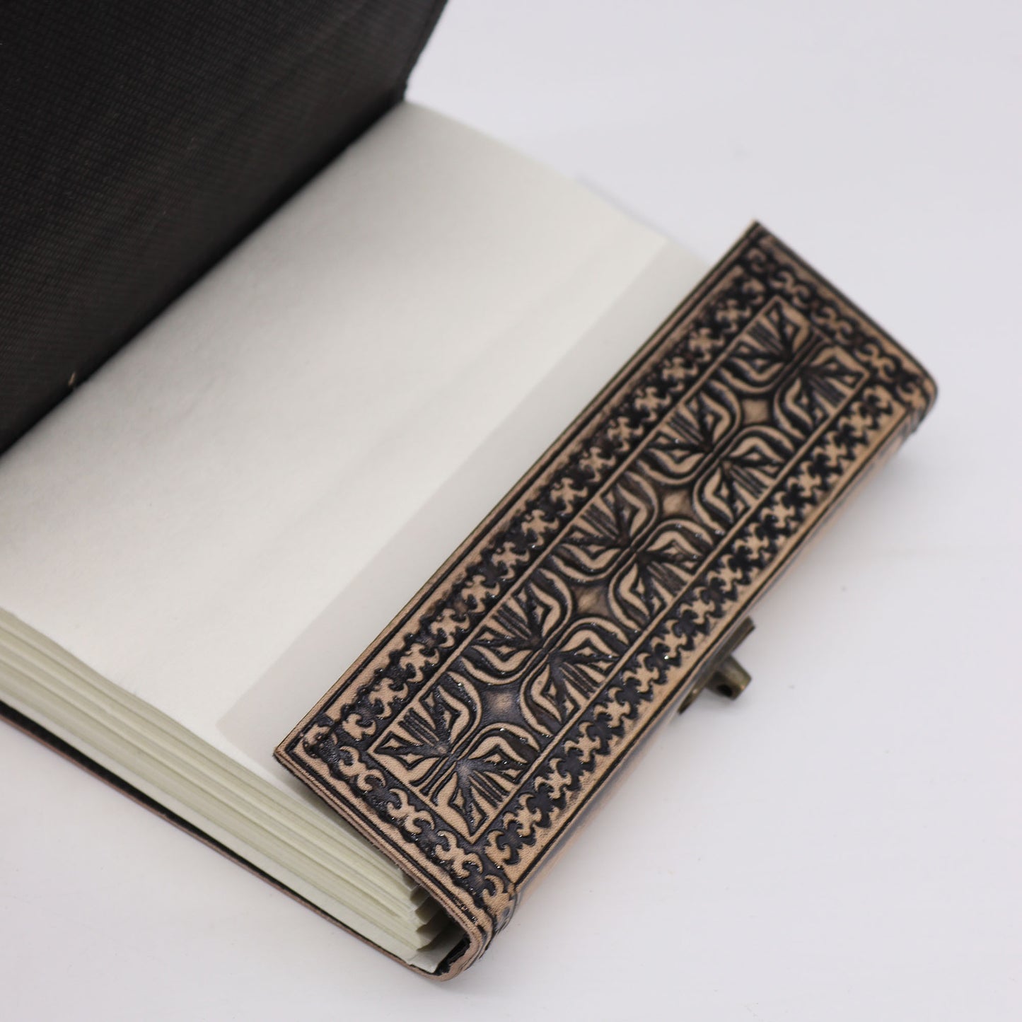 Buddha – Esoterisches Notizbuch – Antikgrau – 200 Seiten Stichkante – 17,5 x 12,5 x 3 cm