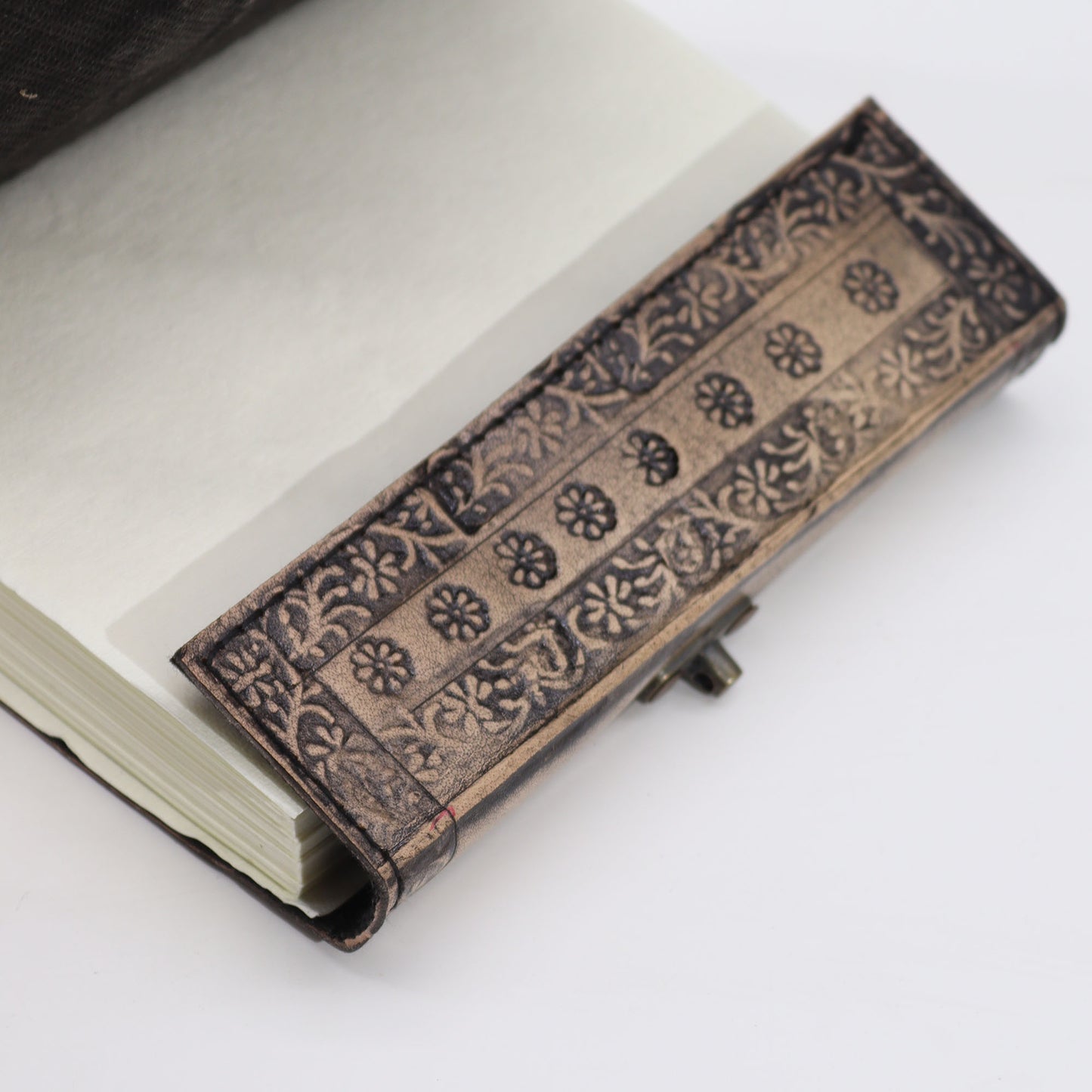 Two Dragons - Esoterisches Notizbuch - Antikgrau - 200 Seiten Stichkante - 17,5 x 12,5 x 3 cm