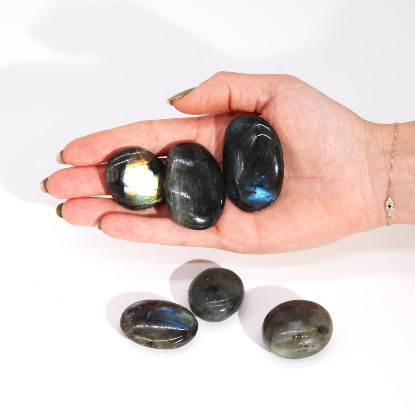 Handstein aus Madagaskar-Labradorit (ca. 25–30 g, 55–60 mm)