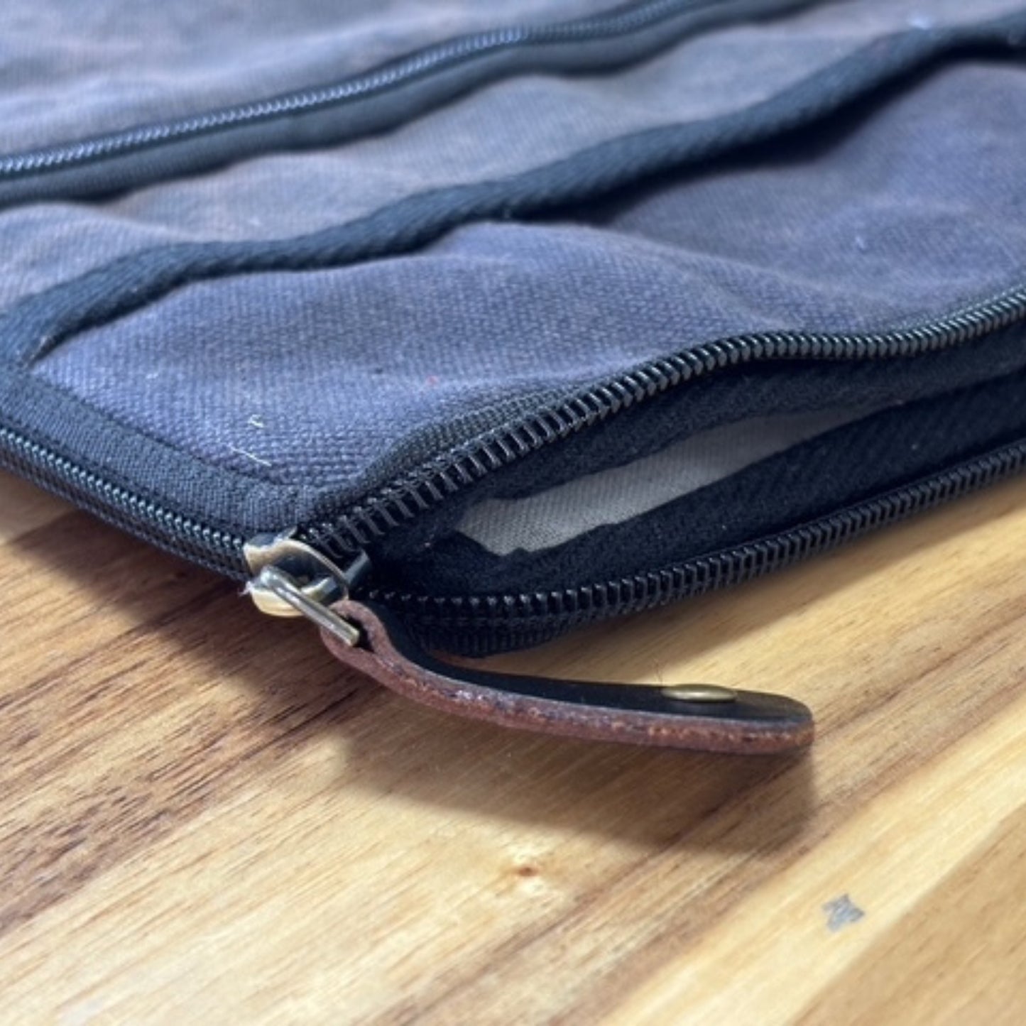 Stonewash Tablet-Tasche - Anthrazit