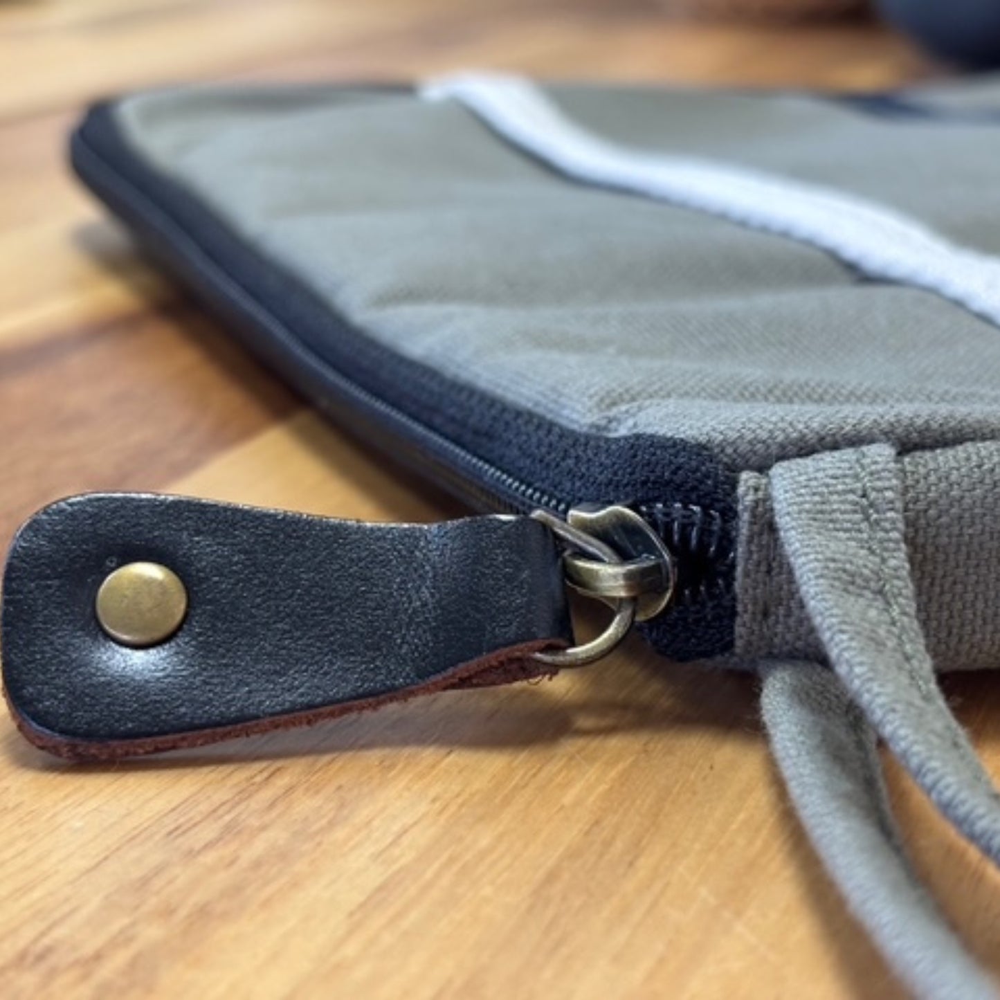 Canvas Tablet-Tasche - Olivgrün