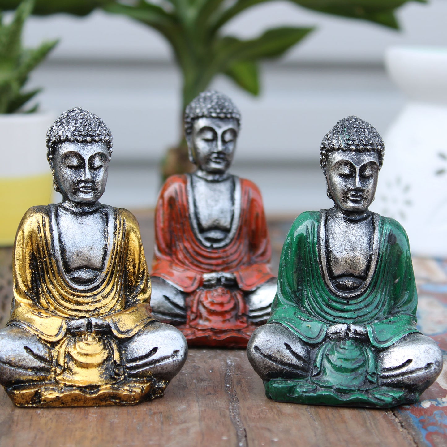 Silberner Mini-Buddha (verschiedene Farben)