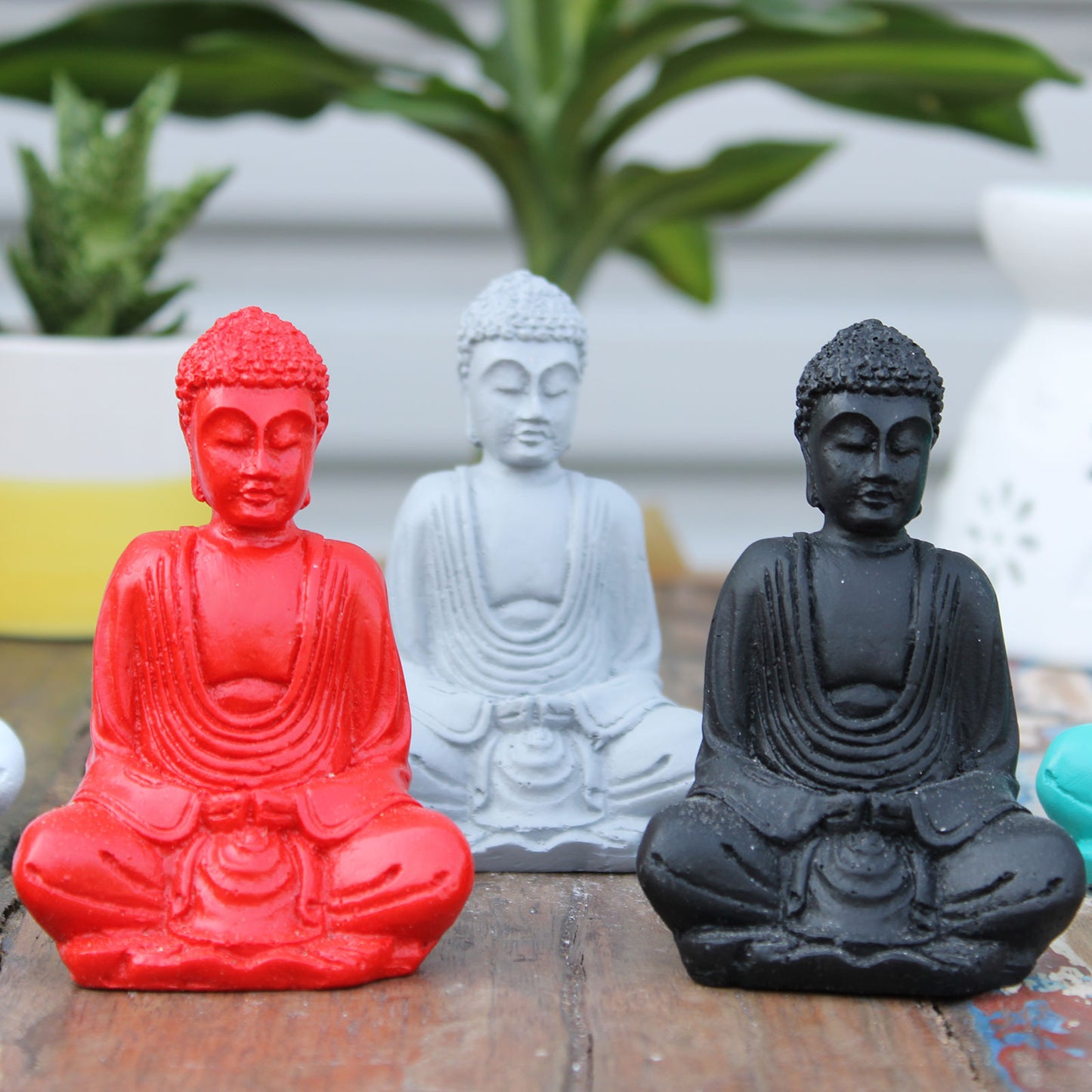 Matter Mini-Buddha (verschiedene Farben)