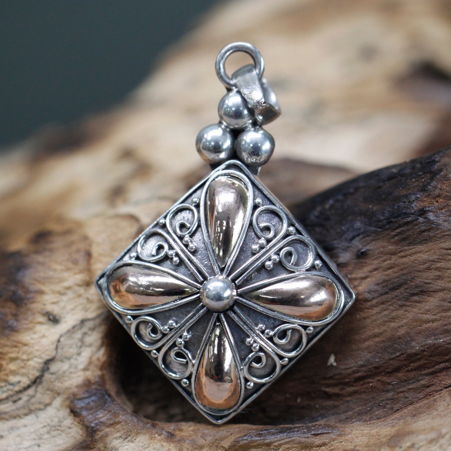 Silber- und Goldanhänger - Quadratischer Tropfen