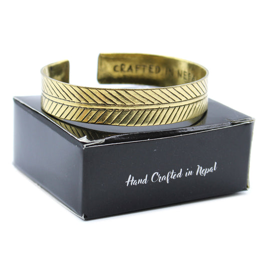 Tibetisches Messingarmband - Breites Stammesblatt